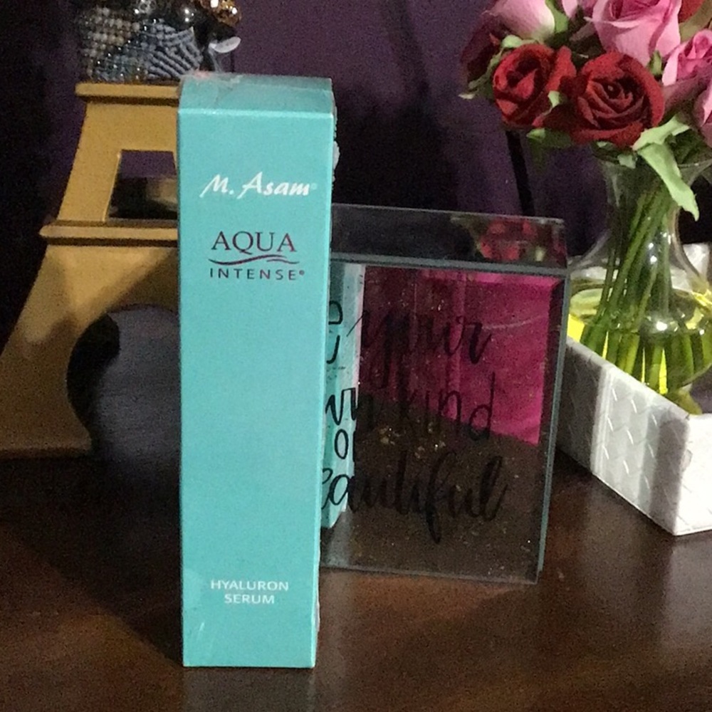 AQUA INTENSE “HYALURON SERUM” 3.38 fl oz.